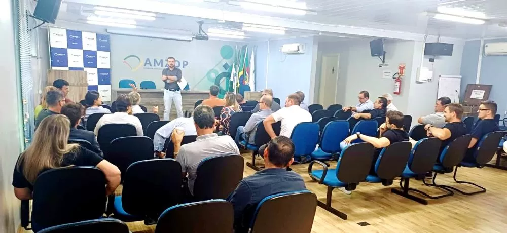 Prefeitos participam da primeira reunião de trabalho da AMZOP em 2026