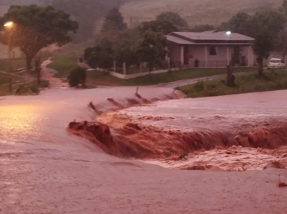 Fotos: Reprodução / Facebook Prefeitura